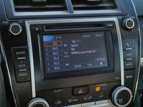 Used 2012 Toyota Camry SE w/ Convenience Pkg image 22