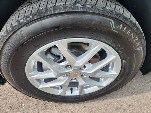 Used 2024 Chevrolet Equinox LT image 9