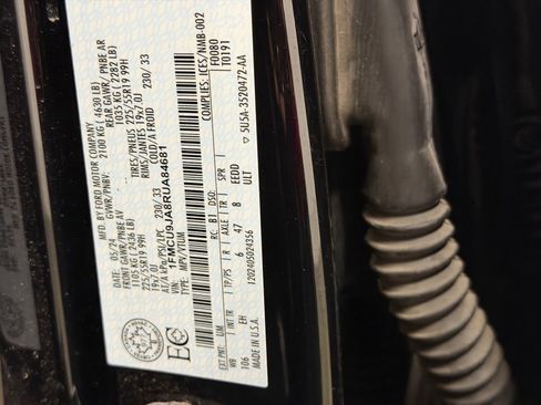 Used 2024 Ford Escape Platinum image 34