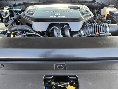 Used 2025 INFINITI QX80 Sensory image 31