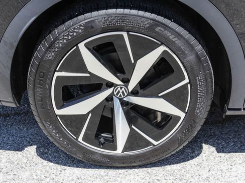 Used 2023 Volkswagen ID.4 Pro S RWD image 9