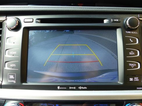 Used 2019 Toyota Highlander FWD V6 image 43