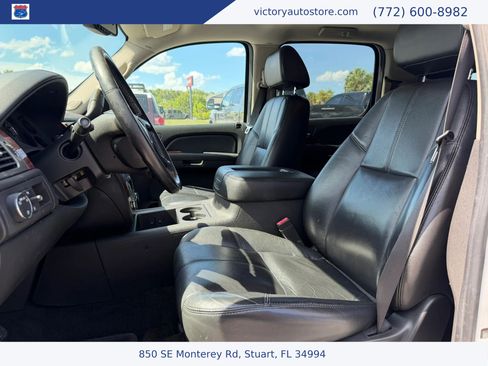 Used 2007 Chevrolet Suburban LT w/ LT Preferred Equipment Group RWD image 13