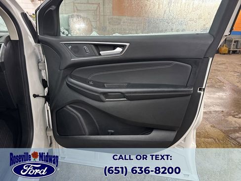 Used 2023 Ford Edge Titanium image 36