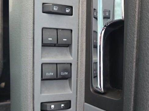 Used 2014 Ford F150 XLT w/ Equipment Group 302A Luxury image 19