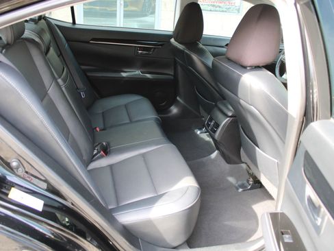 Used 2016 Lexus ES 350 w/ Accessory Package 2 FWD image 21