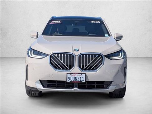 Used 2025 BMW X3 xDrive30 w/ Convenience Package AWD/4WD image 2