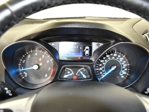 Used 2013 Ford Escape Titanium w/ Parking Technology Pkg AWD/4WD image 18