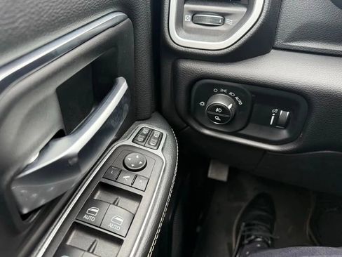 Used 2024 RAM 2500 Big Horn w/ Safety Group image 21