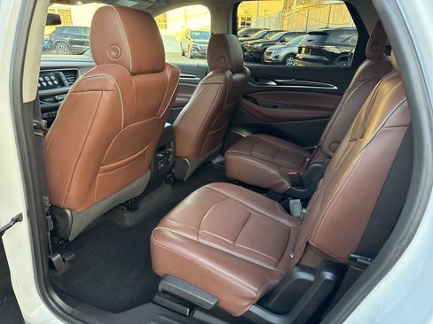 Used 2018 Buick Enclave Avenir w/ Avenir Technology Package image 16