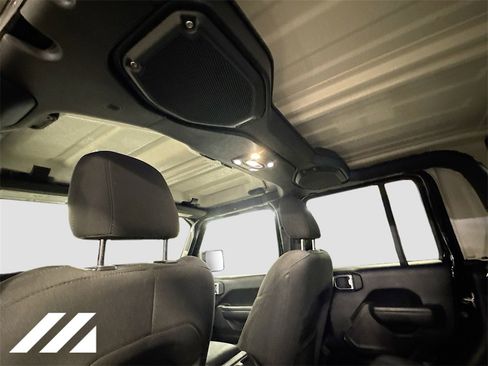 Used 2023 Jeep Gladiator Sport image 21