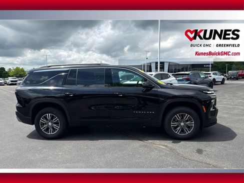 Used 2024 Chevrolet Traverse LT AWD/4WD image 5