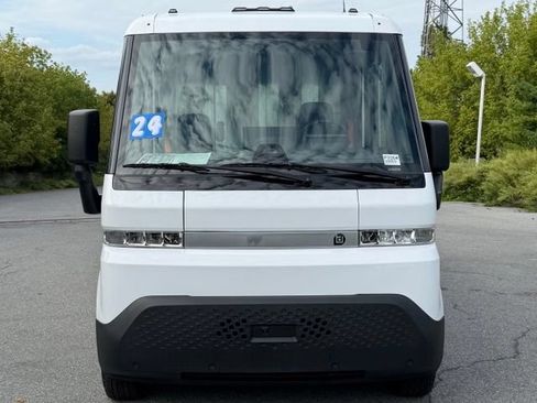 Used 2024 Chevrolet Brightdrop 600 w/ Commercial Equipment Package AWD/4WD image 7