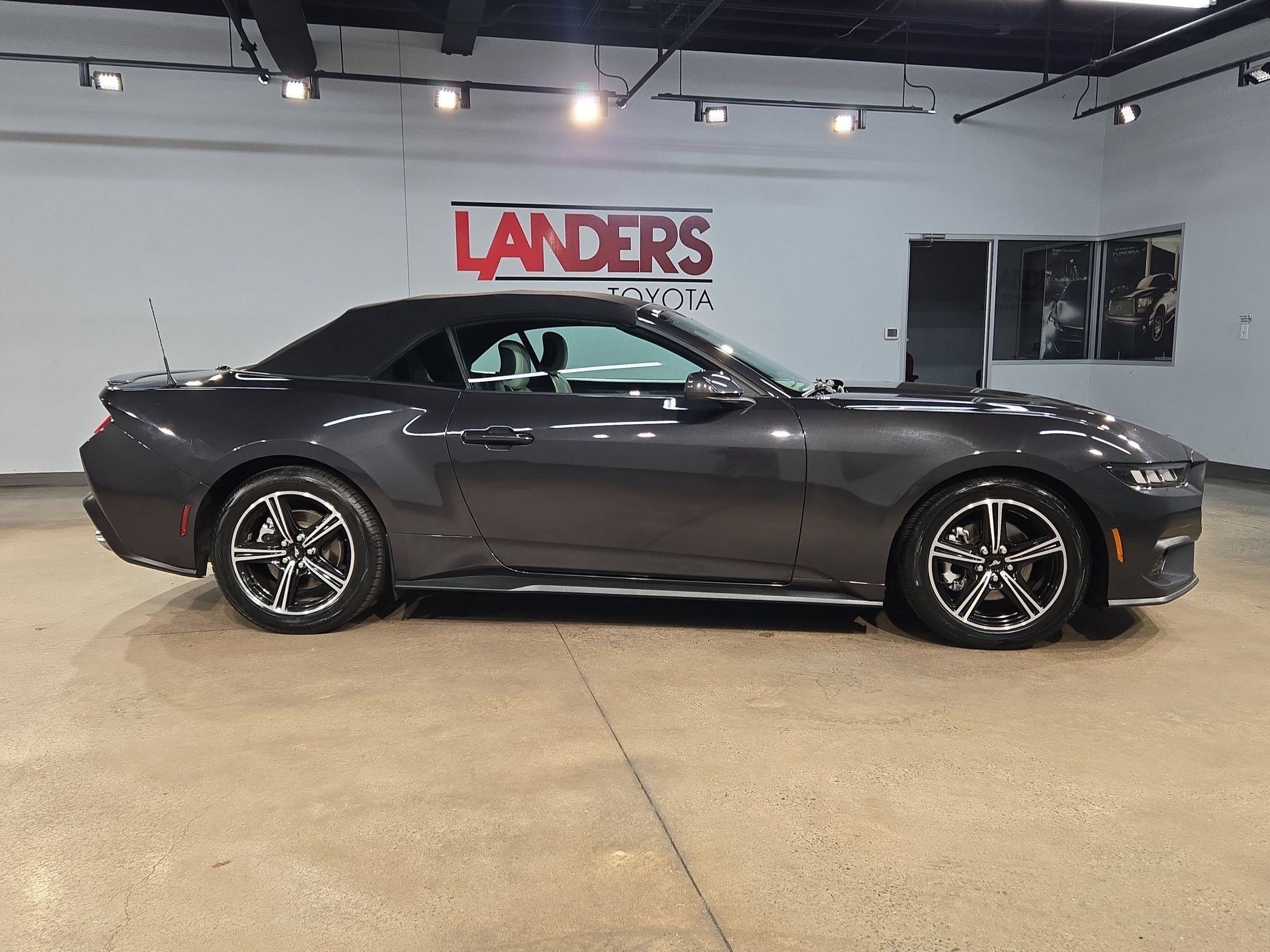 Used 2024 Ford Mustang Premium RWD image 8