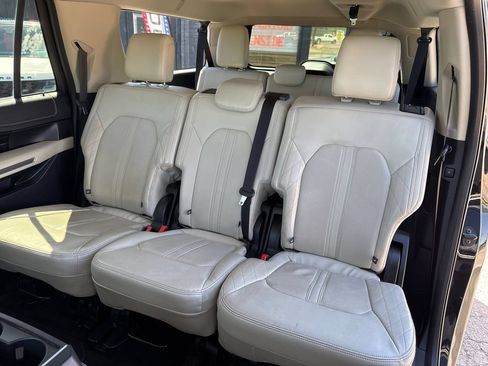 Used 2018 Ford Expedition Max Platinum AWD/4WD image 15