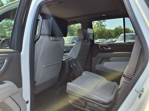 Used 2021 GMC Yukon SLT w/ SLT Luxury Plus Package image 23