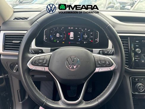 Used 2023 Volkswagen Atlas SE w/ Panoramic Sunroof Package AWD/4WD image 3