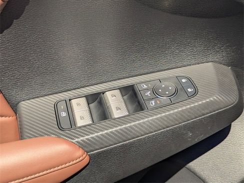 New 2025 Mitsubishi Outlander SEL image 13