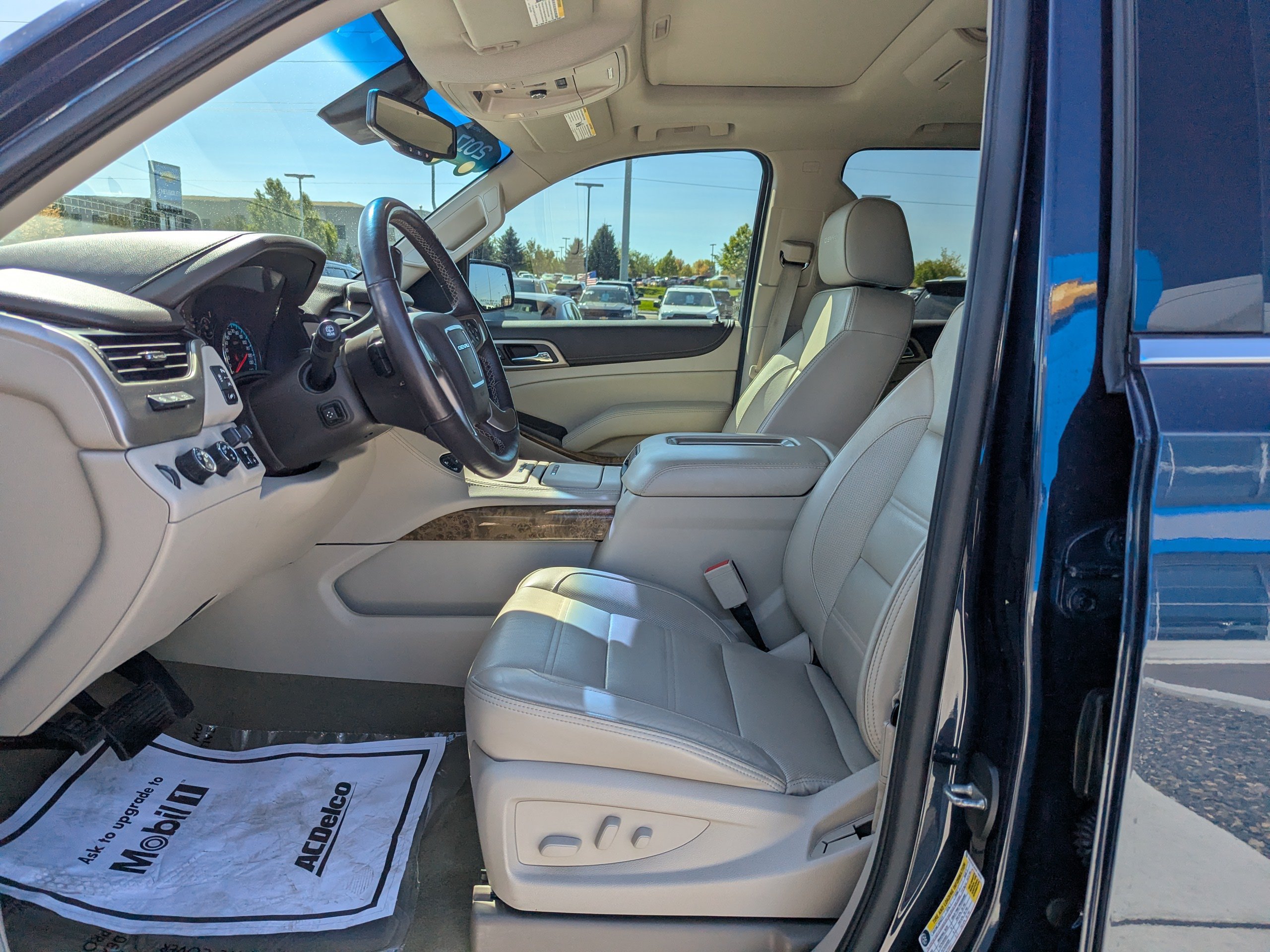 Certified 2017 GMC Yukon Denali w/ Open Road Package AWD/4WD image 12