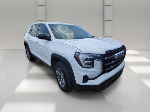 Used 2025 GMC Terrain Elevation AWD/4WD image 2