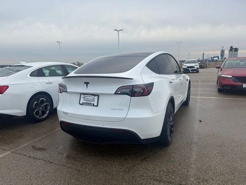 Used 2022 Tesla Model Y Performance image 2