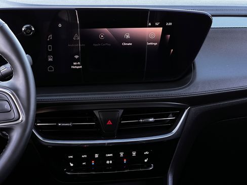 Used 2024 Buick Encore GX Avenir image 23