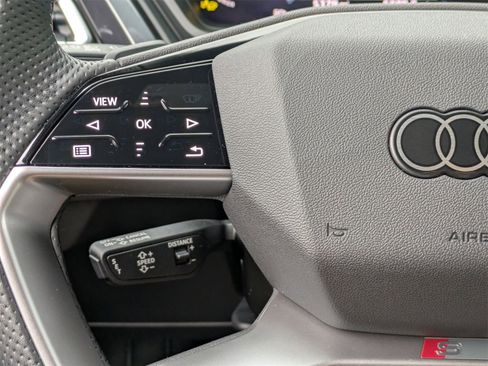 Used 2025 Audi Q4 e-tron Premium Plus w/ Premium Plus image 10