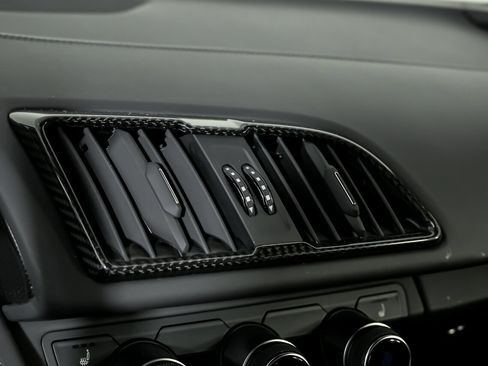 Used 2020 Audi R8 V10 performance image 34