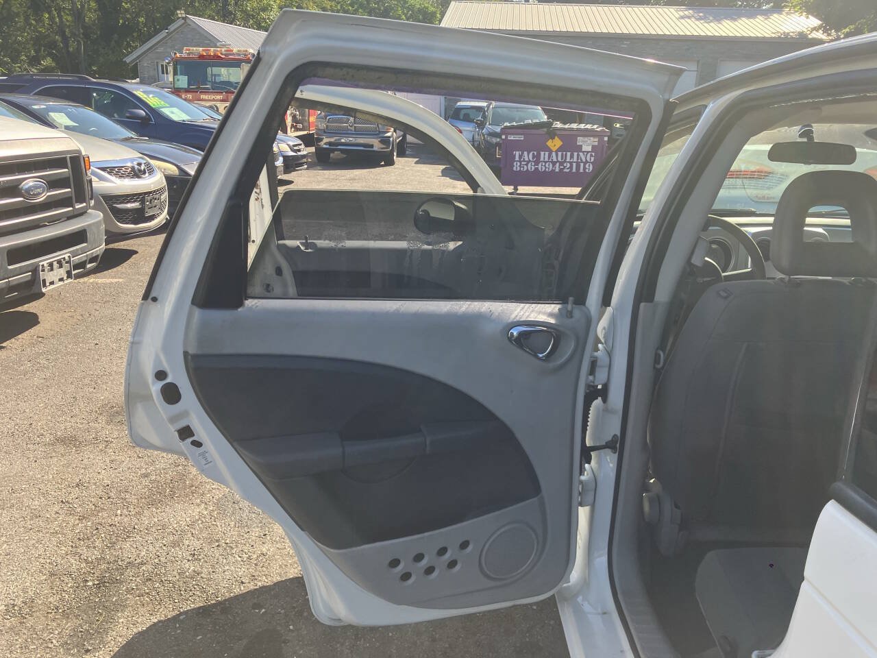 Used 2009 Chrysler PT Cruiser FWD image 13