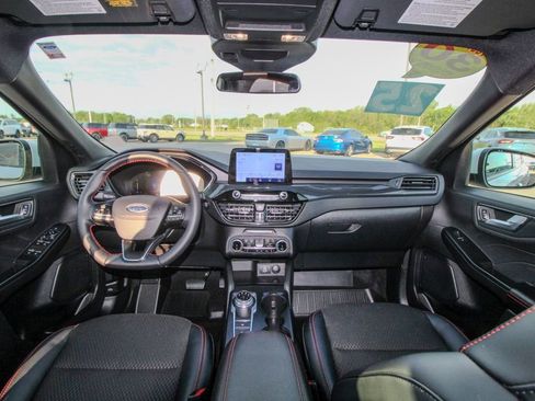 Used 2025 Ford Escape ST-Line Select AWD/4WD image 10