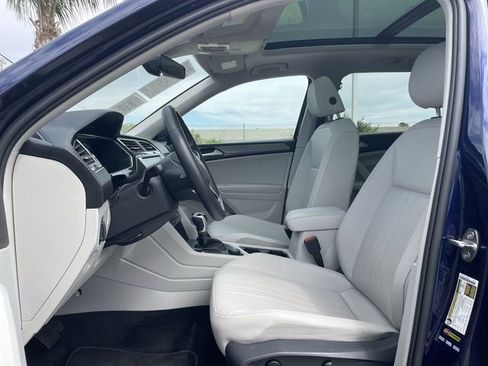 Used 2023 Volkswagen Tiguan SE AWD/4WD image 18