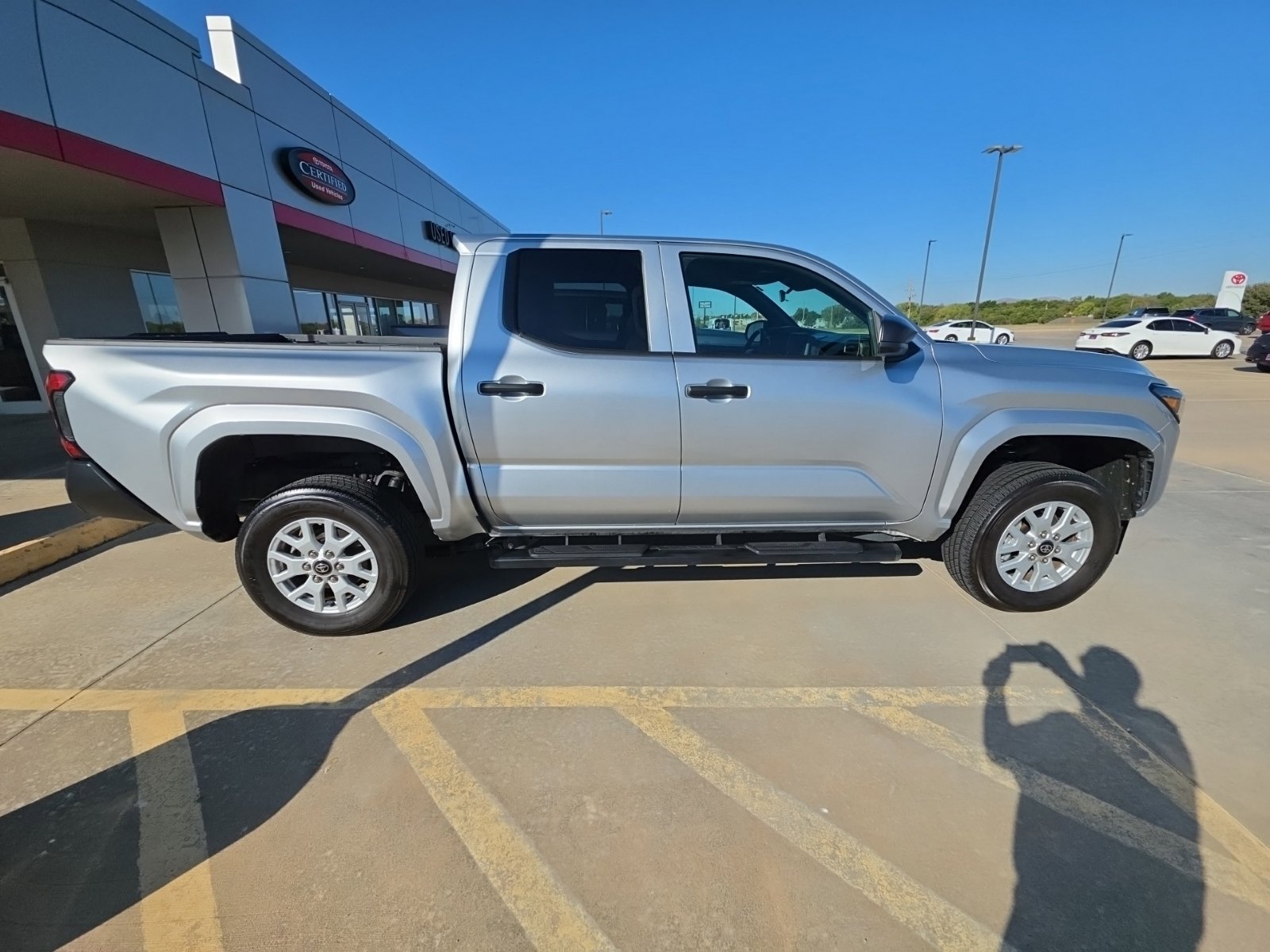 Used 2025 Toyota Tacoma SR AWD/4WD image 8