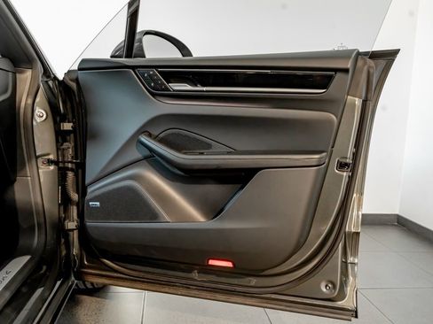 Certified 2024 Porsche Macan 4 Electric AWD/4WD image 27