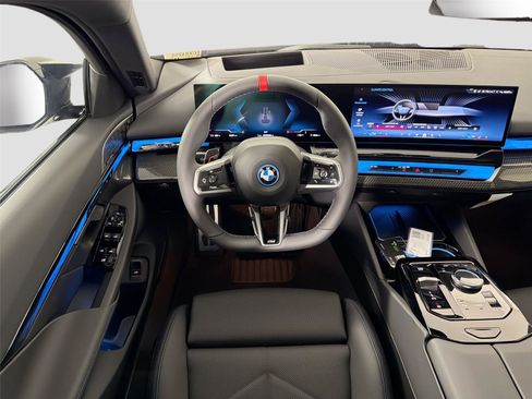 New 2026 BMW i5 M60 AWD/4WD image 22