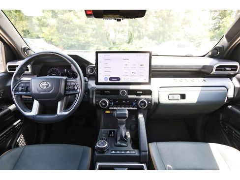 Used 2025 Toyota 4Runner Trailhunter AWD/4WD image 7