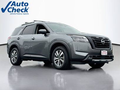 Used 2022 Nissan Pathfinder SL w/ SL Black Package