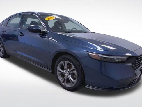 Used 2024 Honda Accord EX image 2
