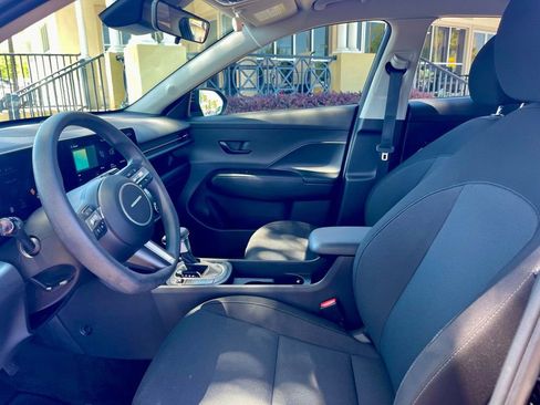 Used 2026 Hyundai Kona SE FWD image 11