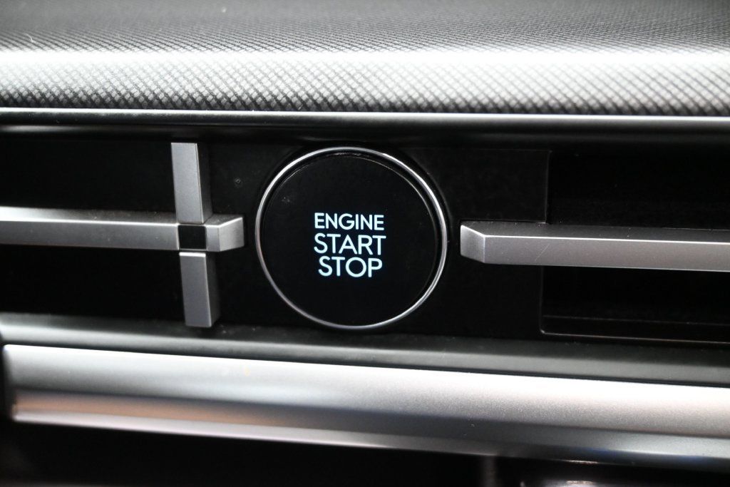 Used 2024 Hyundai Santa Fe SE FWD image 17