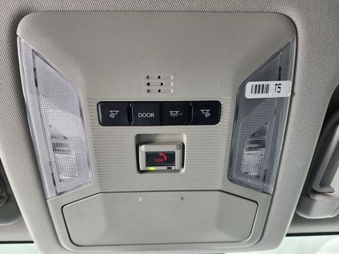 Used 2024 Toyota RAV4 XLE image 42