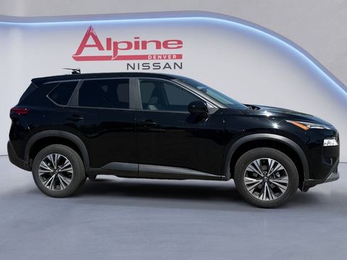 Used 2023 Nissan Rogue SV FWD image 6