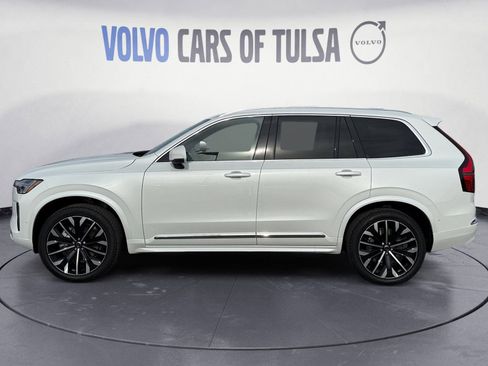New 2026 Volvo XC90 B5 Plus image 2