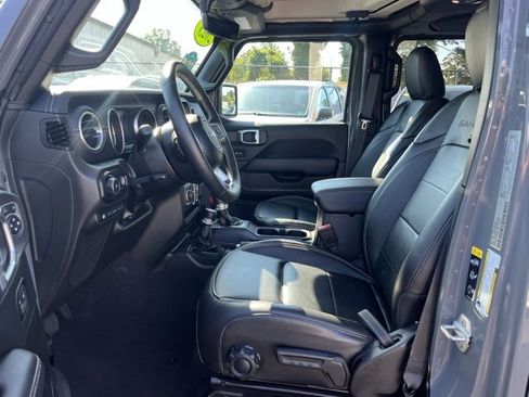 Used 2023 Jeep Wrangler Unlimited Sahara w/ Cold Weather Group image 11