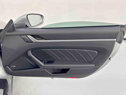 Used 2024 Porsche 911 Targa 4 w/ Premium Package image 41