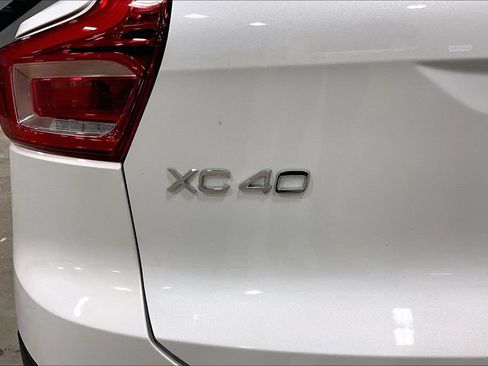 Certified 2026 Volvo XC40 B5 Plus w/ Protection Package Premier AWD/4WD image 23