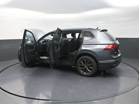 Used 2024 Volkswagen Tiguan SE AWD/4WD image 43