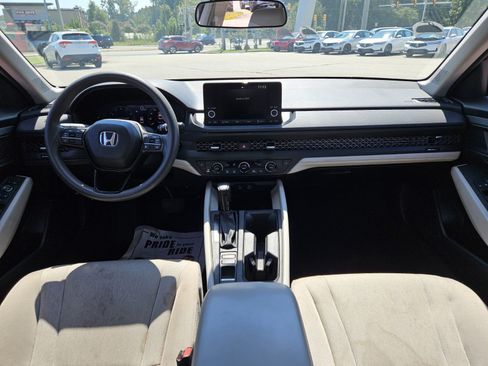 Used 2025 Honda Accord SE image 13