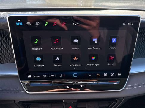 New 2026 Volkswagen Tiguan SE FWD image 19