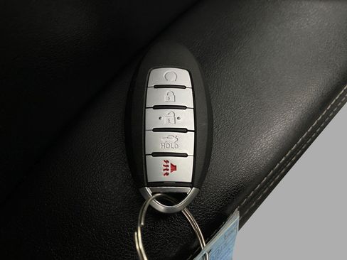 Certified 2025 Nissan Rogue SV AWD/4WD image 31