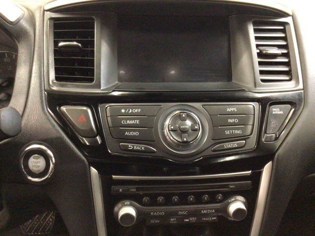 Used 2020 Nissan Pathfinder S AWD/4WD image 25